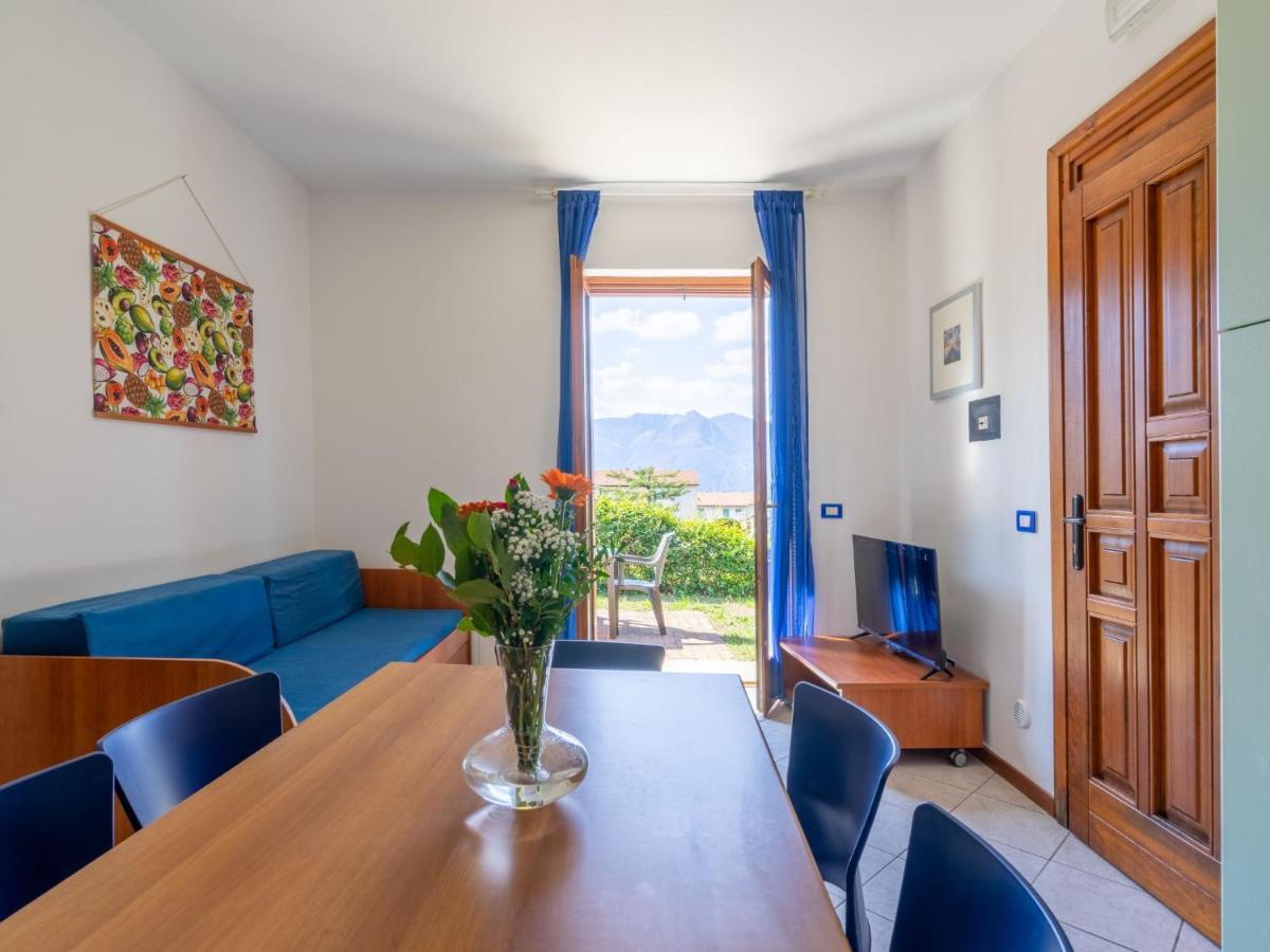 Holiday Home Residenza Agrifoglio-12 By Interhome Луино Екстериор снимка