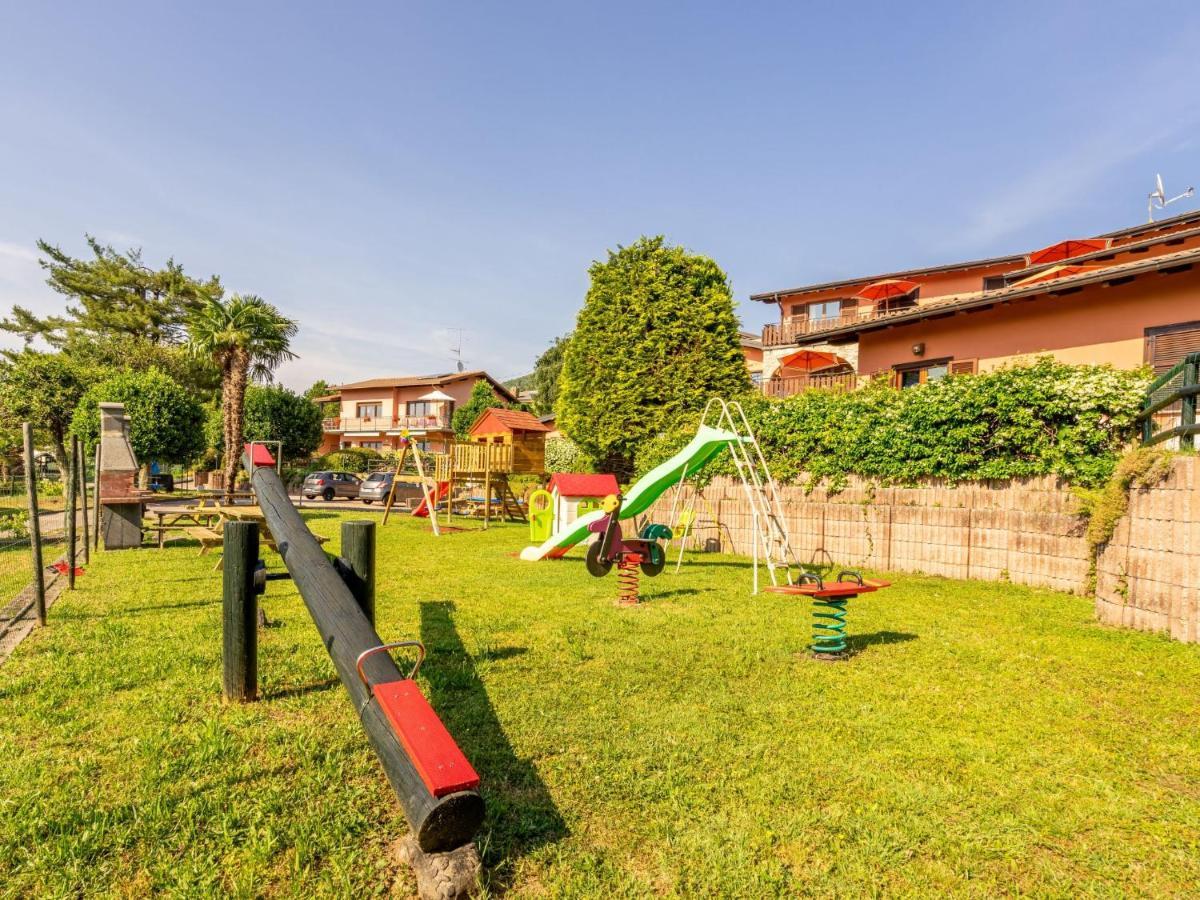 Holiday Home Residenza Agrifoglio-12 By Interhome Луино Екстериор снимка