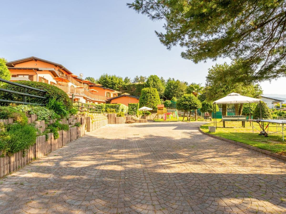 Holiday Home Residenza Agrifoglio-12 By Interhome Луино Екстериор снимка